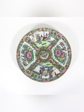 Hand Painted Chinese Famille Rose Medallion 10” Plate